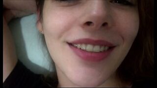 Sexo quentinha pegando a branquinha boazuda safadinha de perna aberta