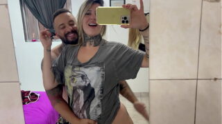 Loira gostosa fodeu e pediu pra gozar dentro